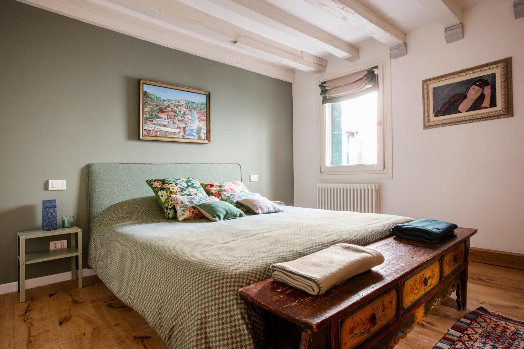 Gorgeous San Polo Apartment Venedig